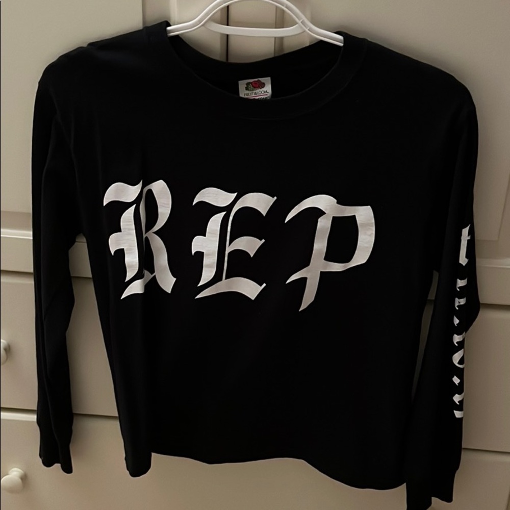 Taylor Swift Official Long Sleeve Black T-Shirt